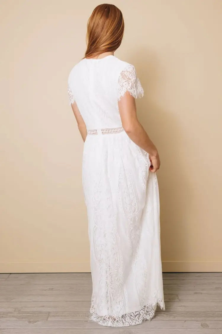 Harper Tay Lace Maxi Dress- White